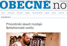 Prievidzskí skauti rozdajú Betlehemské svetlo