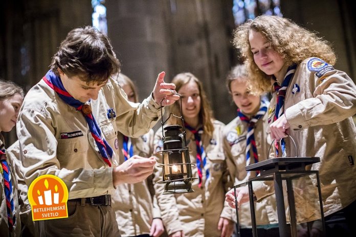 skauting-betlehemske-svetlo-2018-linz_suvak