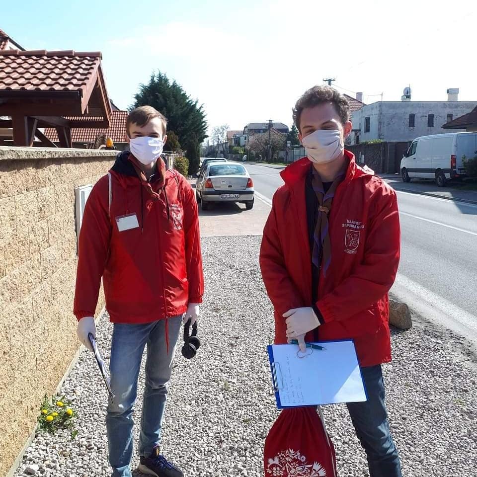 Skautská služba pomáha už mesiac.