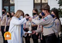 Betlehemské svetlo žiari už aj v Prezidentskom paláci. Ako prvá ho prevzala prezidentka Slovenskej republiky